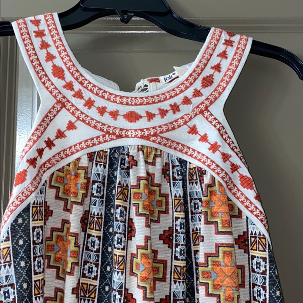 Jolt Patterned Top - Picture 2 of 6